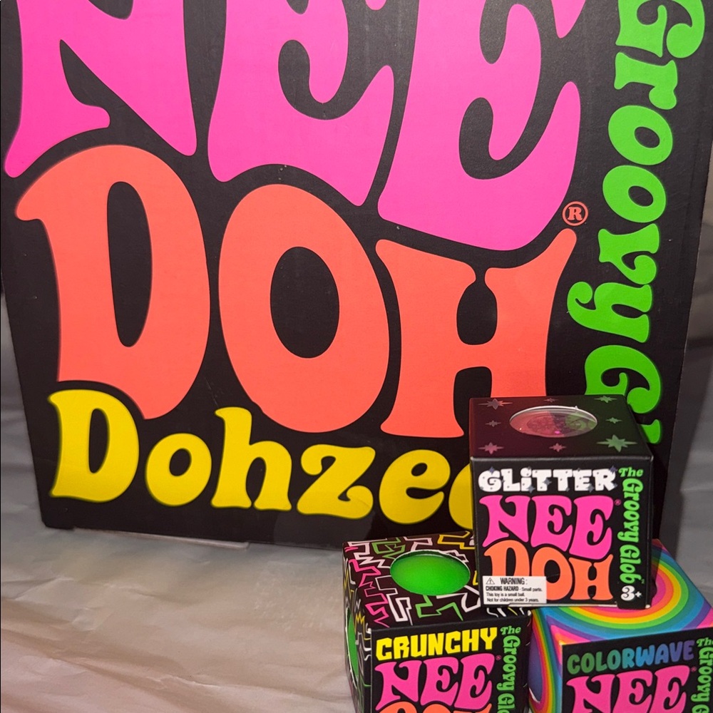 Nee Doh Dohzee Groovy Glob Purple Stress Ball and 3 mini various Groovy Globs - Picture 2 of 15